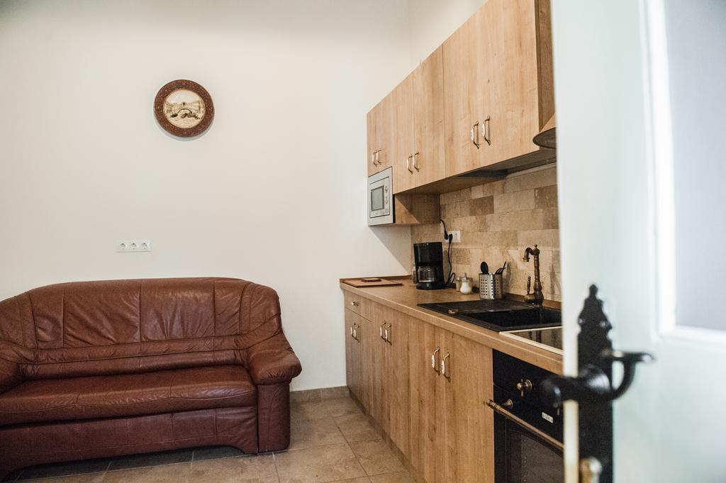 Brukenthal Central Apartments Sibiu Quarto foto